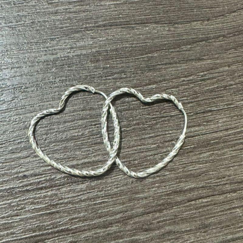 Argola coraçao trançado M