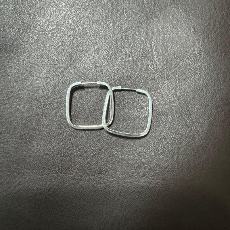 Argola Fio Quadrado P