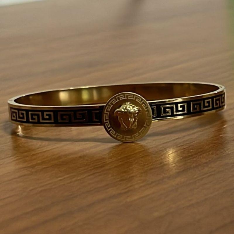 Bracelete c/ Detalhes Romanos