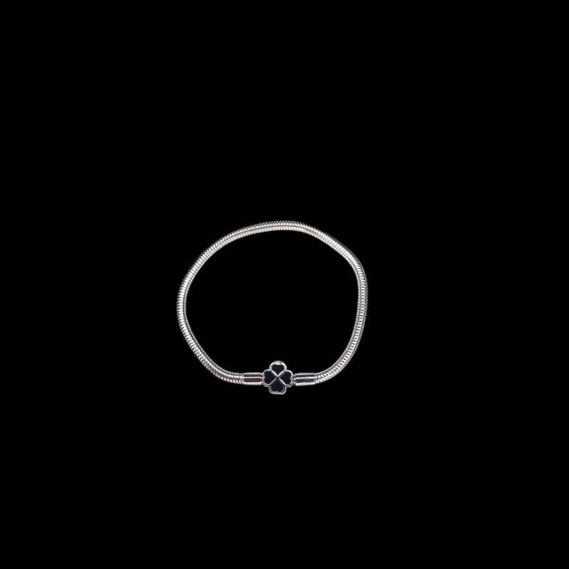Pulseira Pandora Com Berloques Trevo Preto