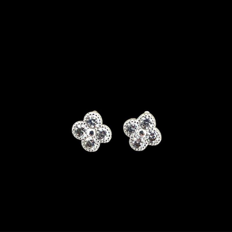 Brinco Fixo Florzinha Cristal