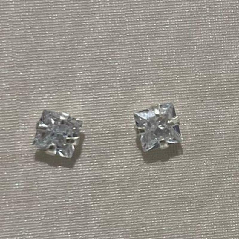 Brinco Fixo zirconia Cristal Quadrada