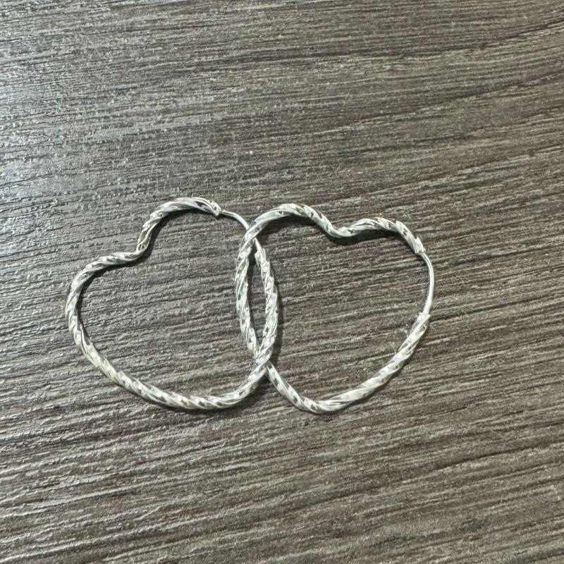Argola coraçao trançado M