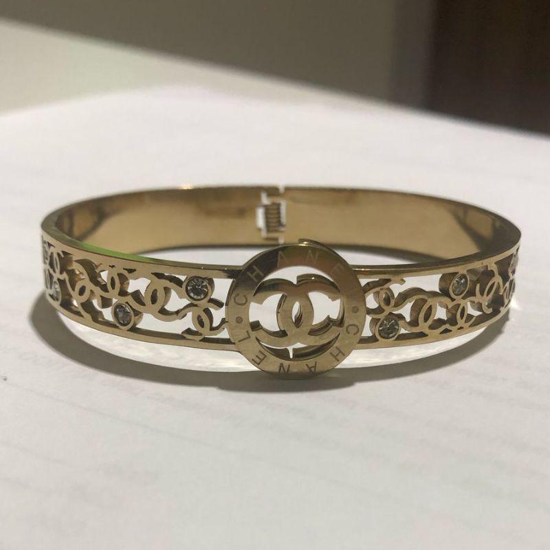 Bracelete Chanel c/ Detalhes Ponto De Luz