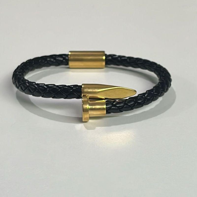 Bracelete Prego Couro Sintético