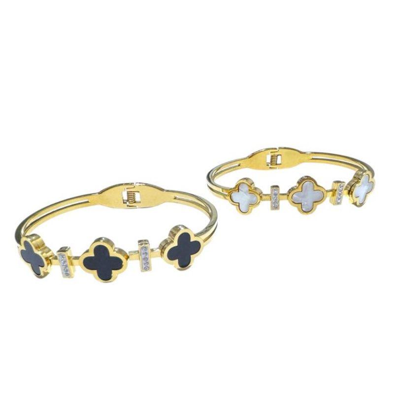 Bracelete Trevo Preto e Branco C/ Detalhe Cravejado