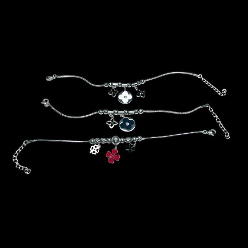 Pulseira Pandora Trevo Liso e Vazado Preto/Branco /Vermelho